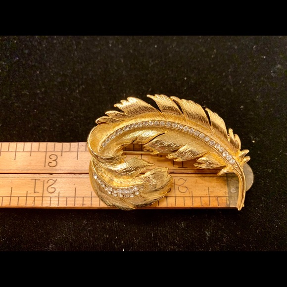 Three vintage MJ Ent brooches feathers rhinestones - Picture 12 of 12